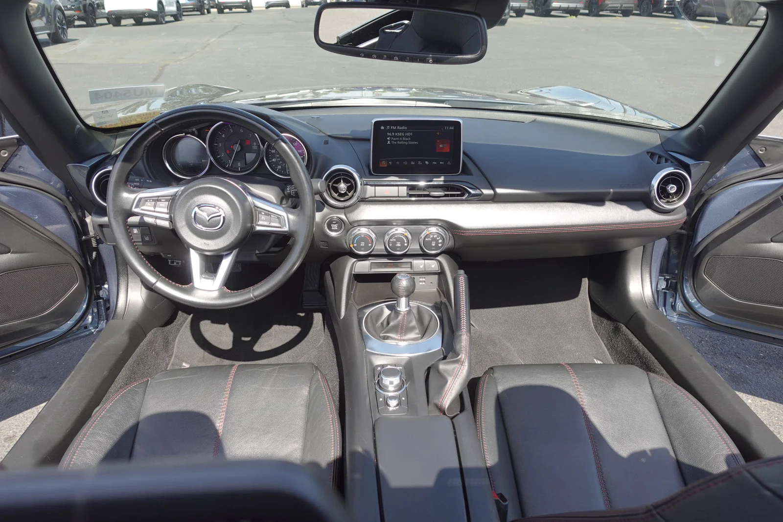 Used 2016 Blue Reflex Mica Mazda Grand Touring image 13