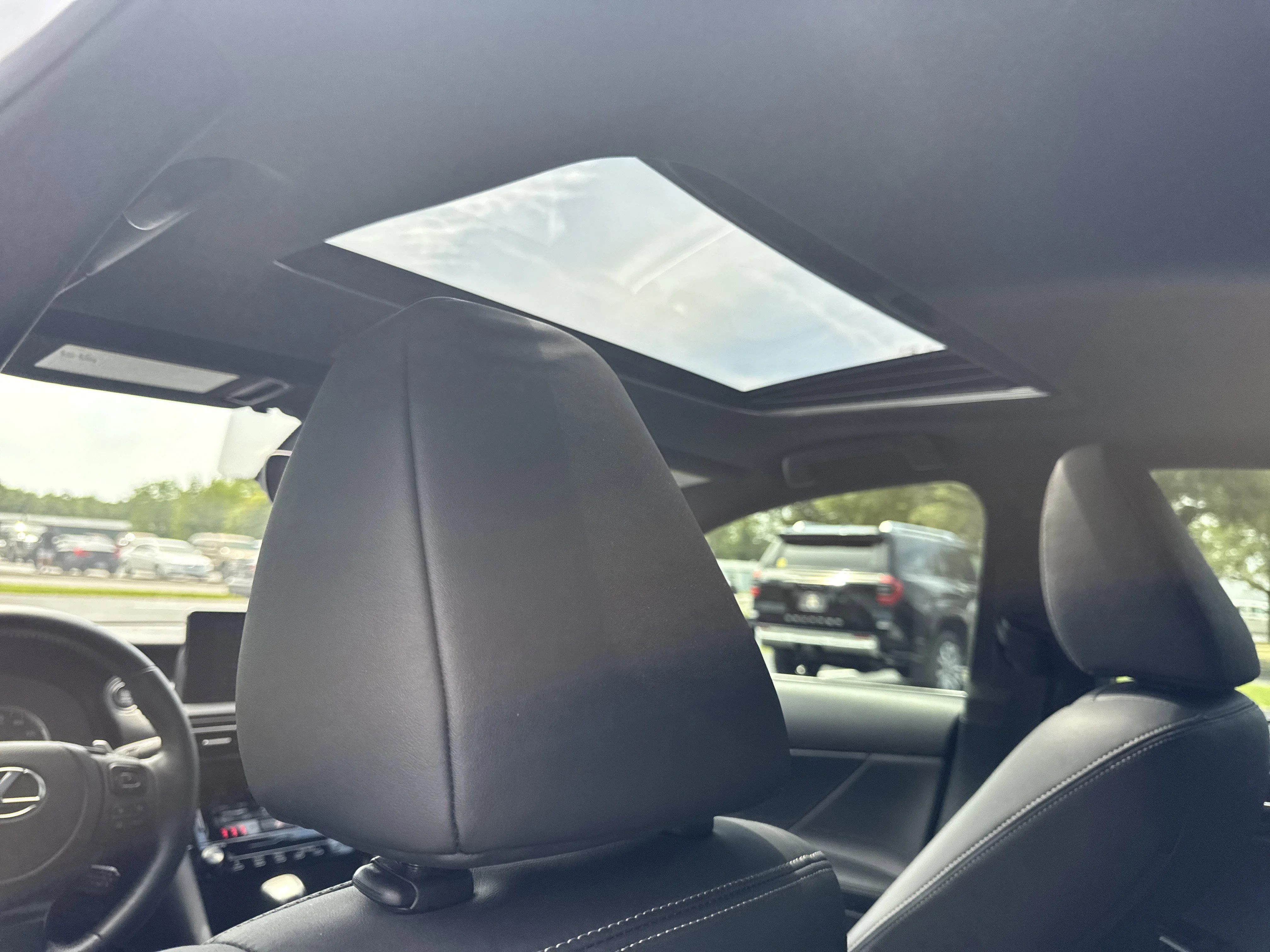 Used 2025 White Pearl Lexus 300 image 28