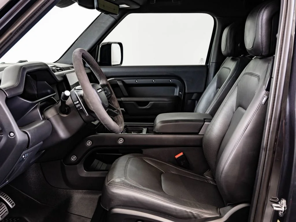 Used 2023 Carpathian Gray Premium Metallic Land Rover V8 image 22