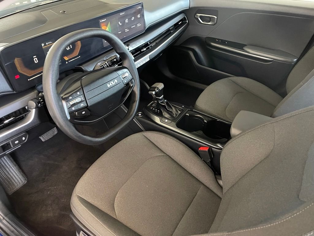 Used 2025 Blue Kia LXS image 5