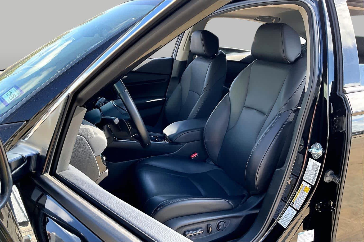Used 2024 Crystal Black Pearl Honda EX-L image 8