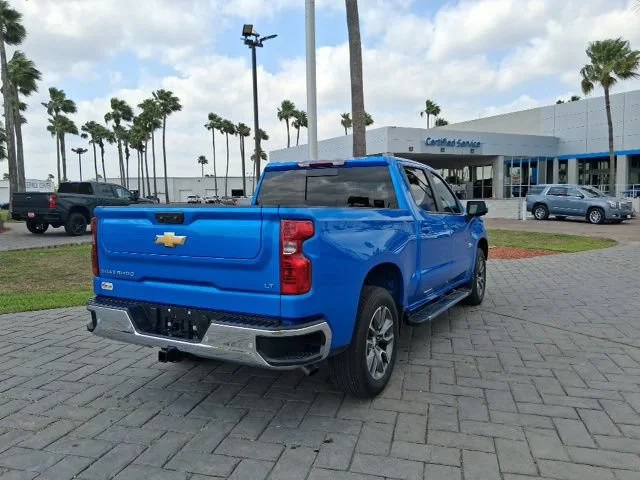 Used 2026 Riptide Blue Metallic Chevrolet LT image 4