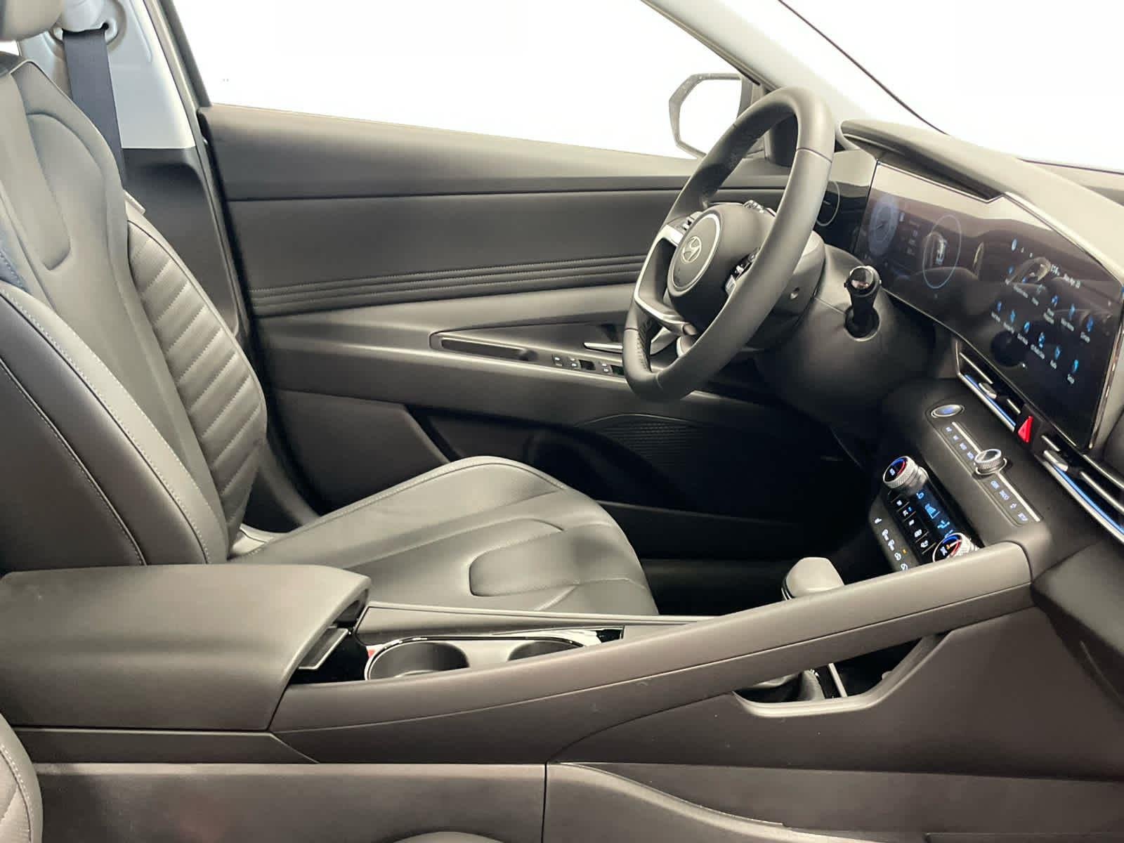 New 2026 Amazon Gray Hyundai Limited image 39