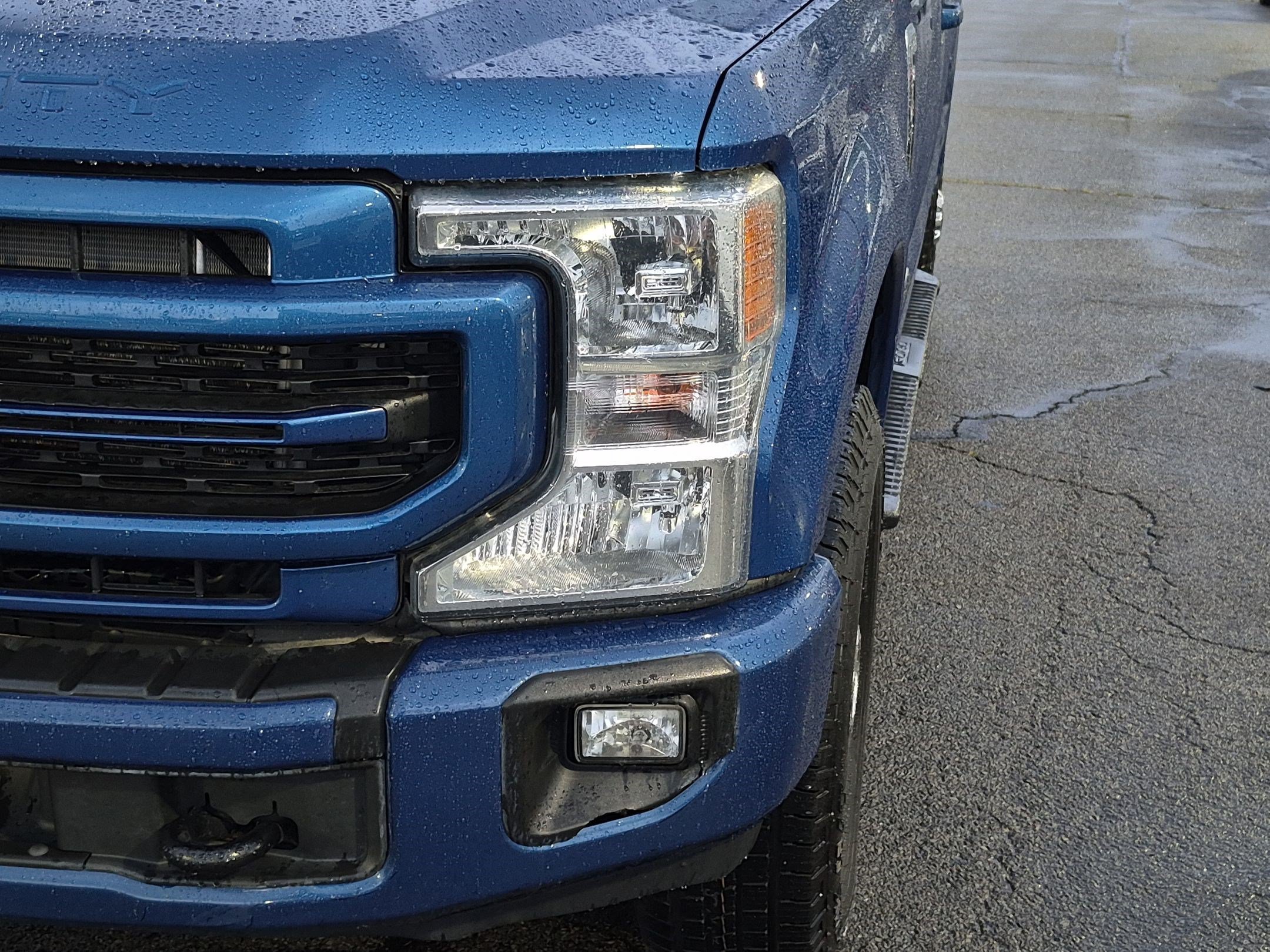 Used 2022 Blue Metallic Ford LARIAT image 10