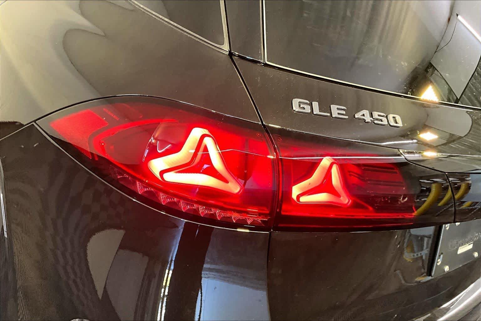 New 2027 Obsidian Black Metallic Mercedes-Benz GLE 450 image 5