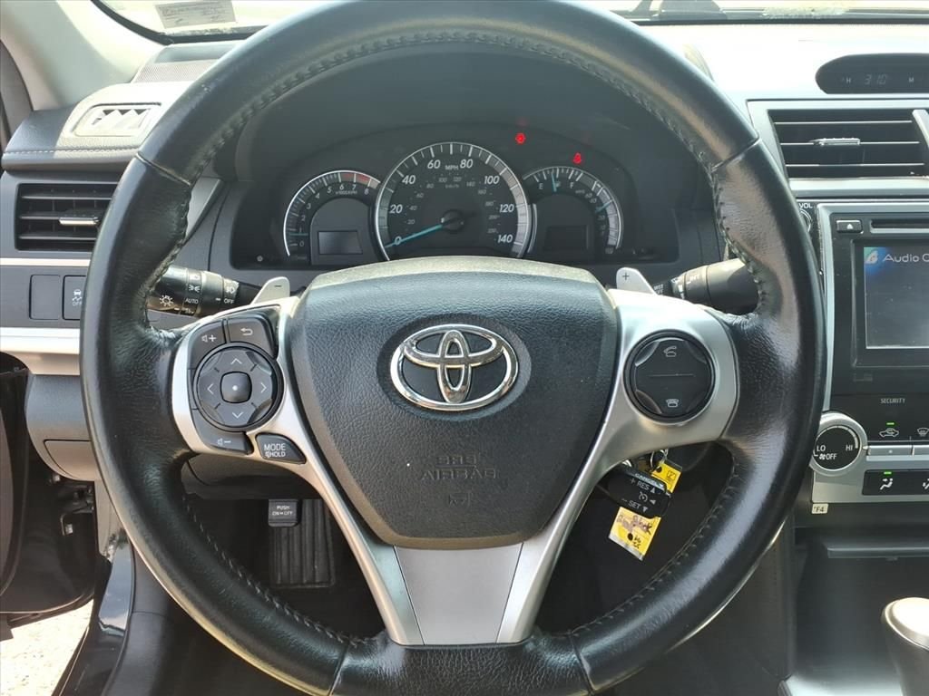 Used 2013 Black Toyota SE image 20