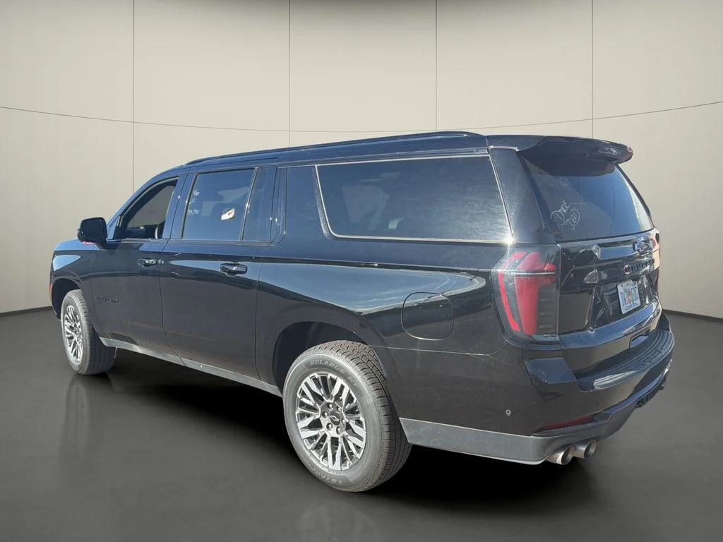 Used 2025 Black Chevrolet Z71 image 5