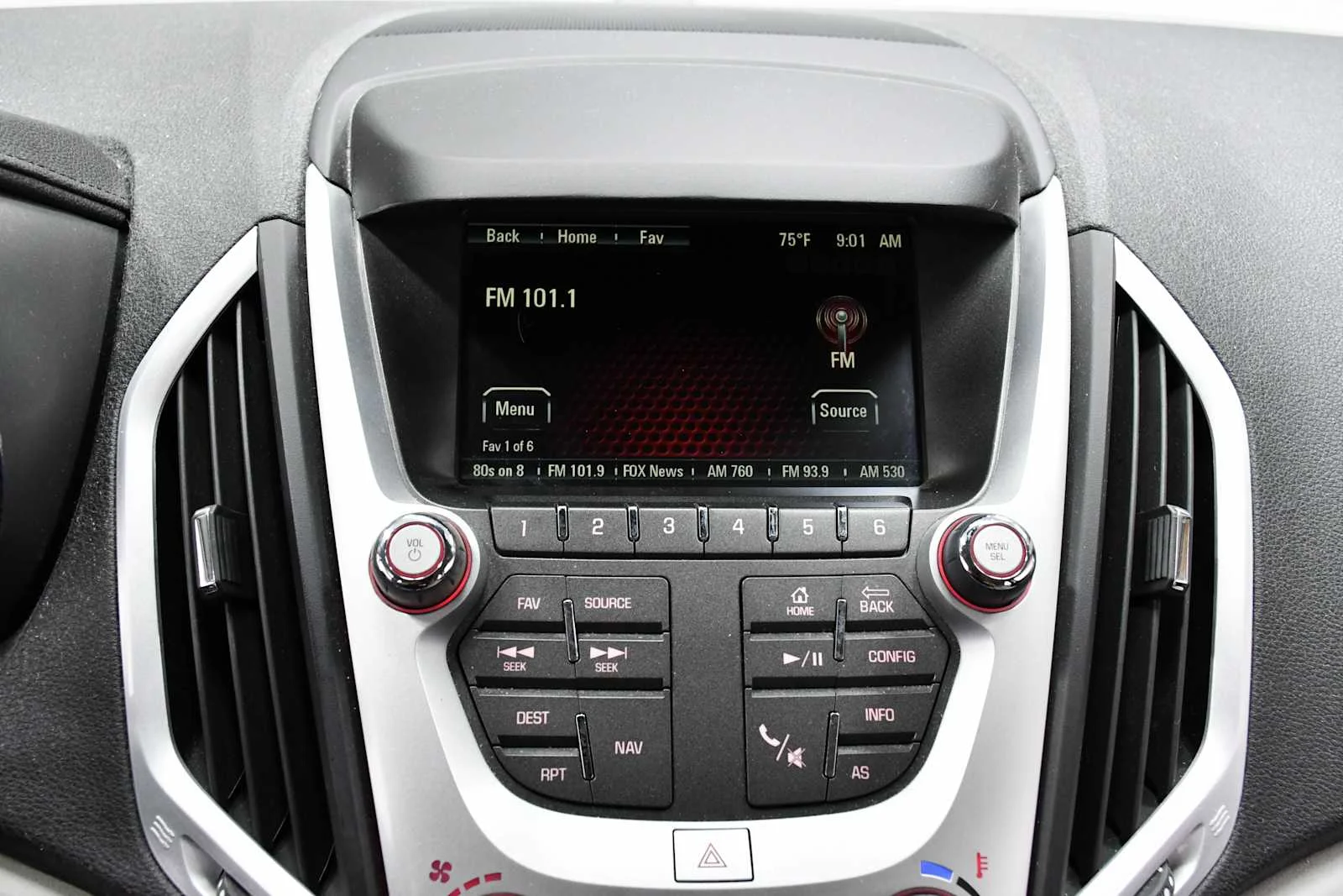 Used 2017 White Frost Tricoat GMC SLT image 18