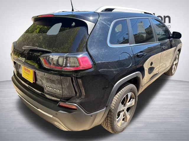 Used 2019 Diamond Black Crystal Pearlcoat Jeep Limited image 7