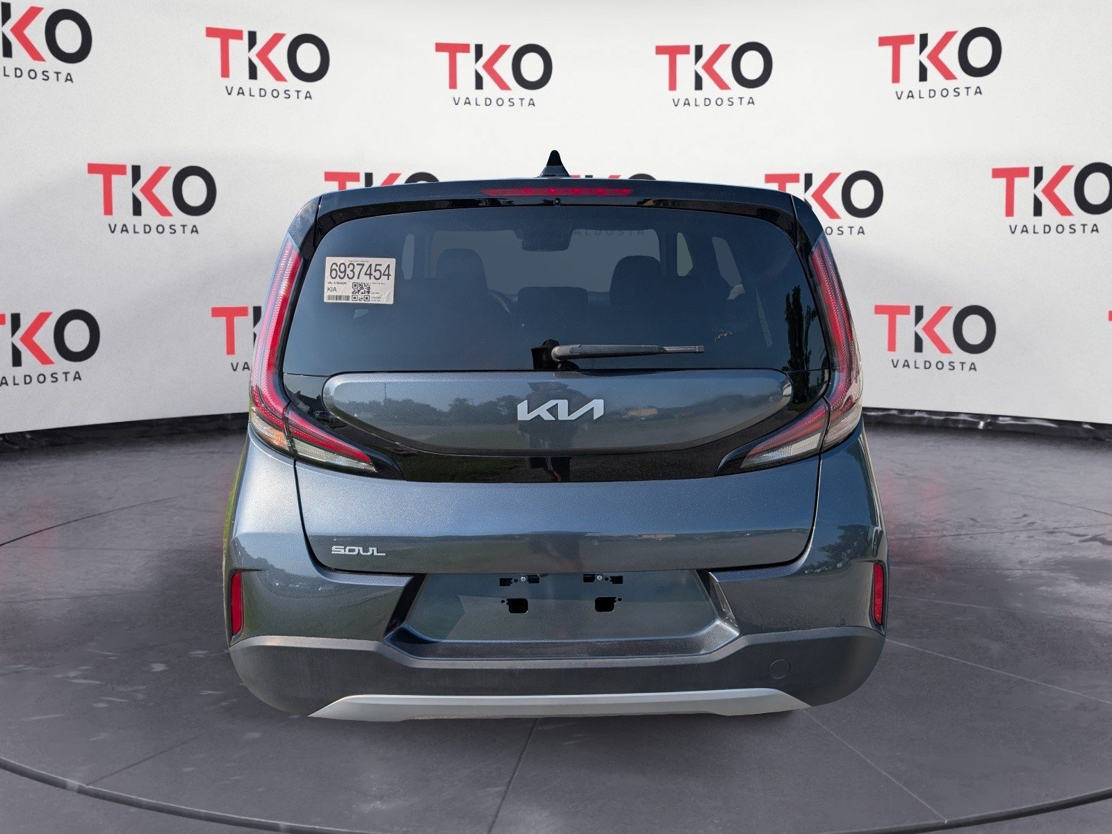 Used 2025  Kia LX image 3