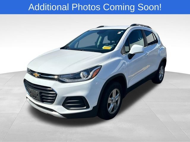 Used 2019 Chevrolet Trax LT with VIN 3GNCJPSB9KL339340 for sale in Kenmore, NY
