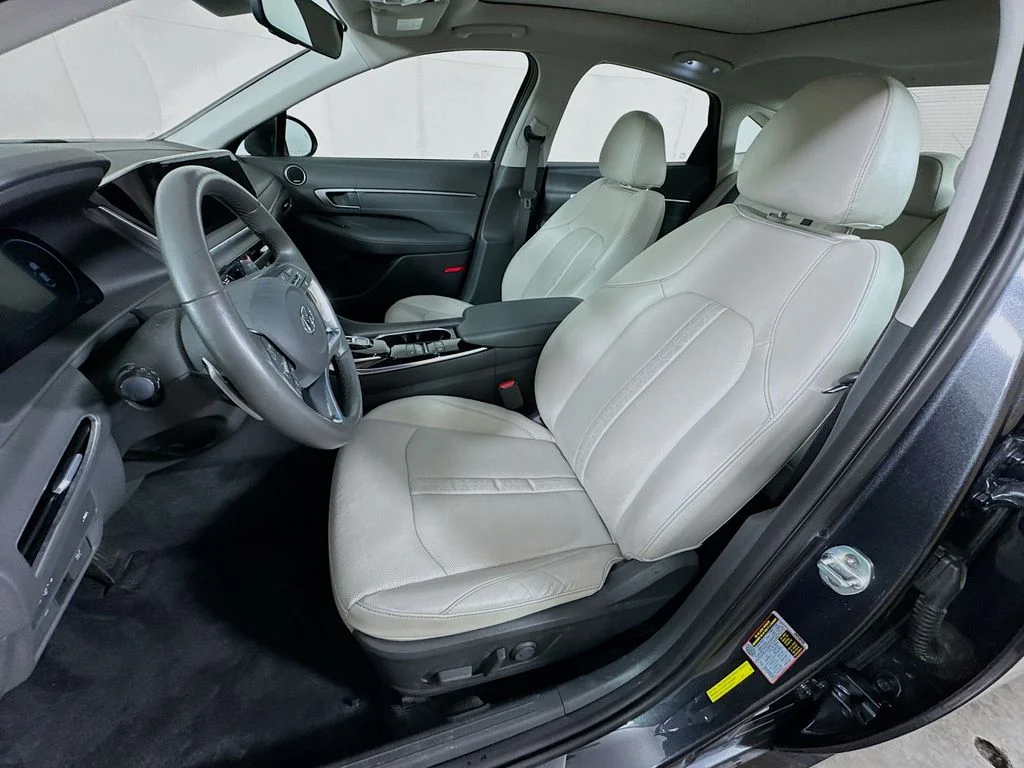 Used 2020 Gray Hyundai Limited image 25