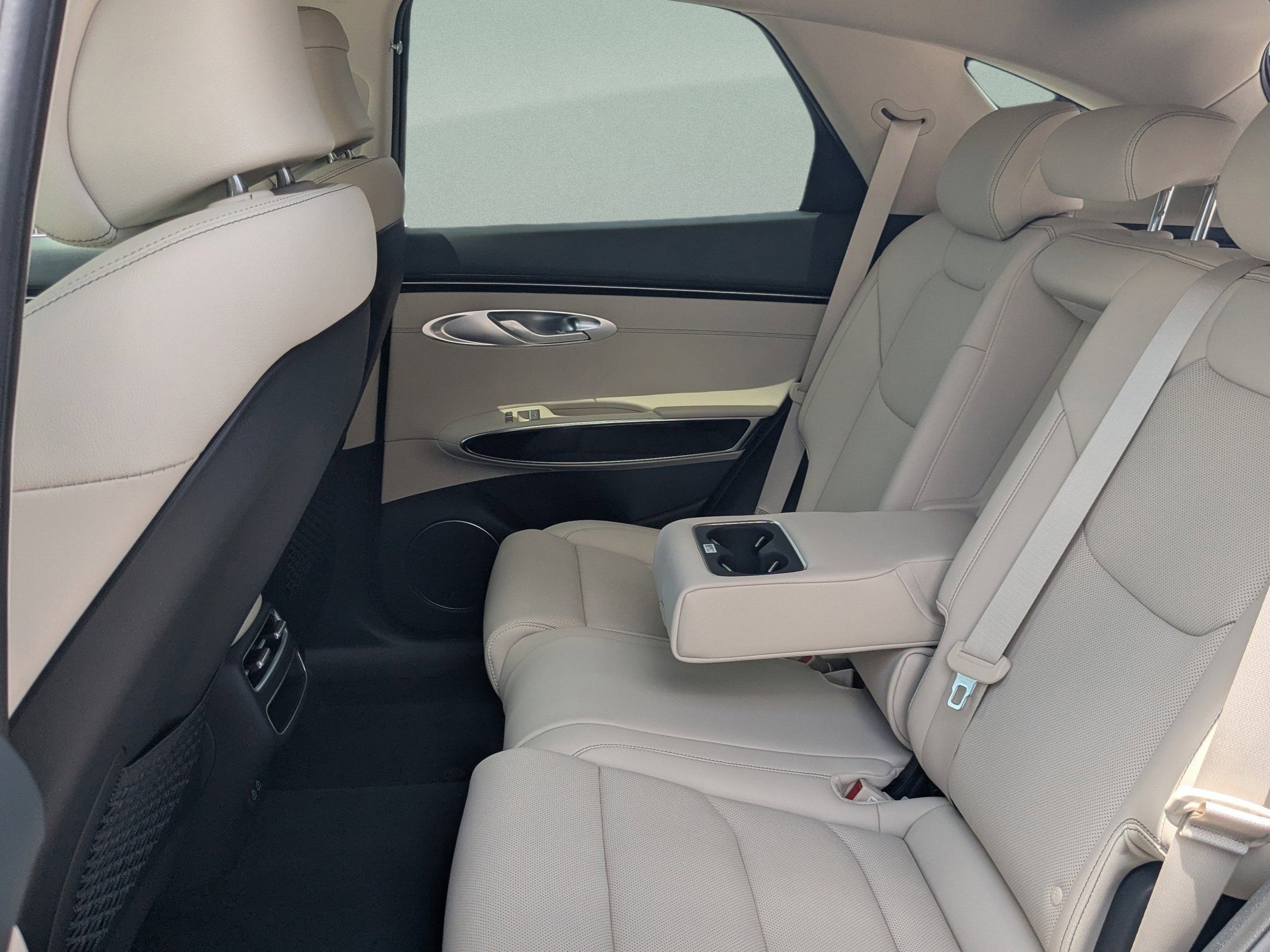 2026 GENESIS GV70 Standard - Photo 29