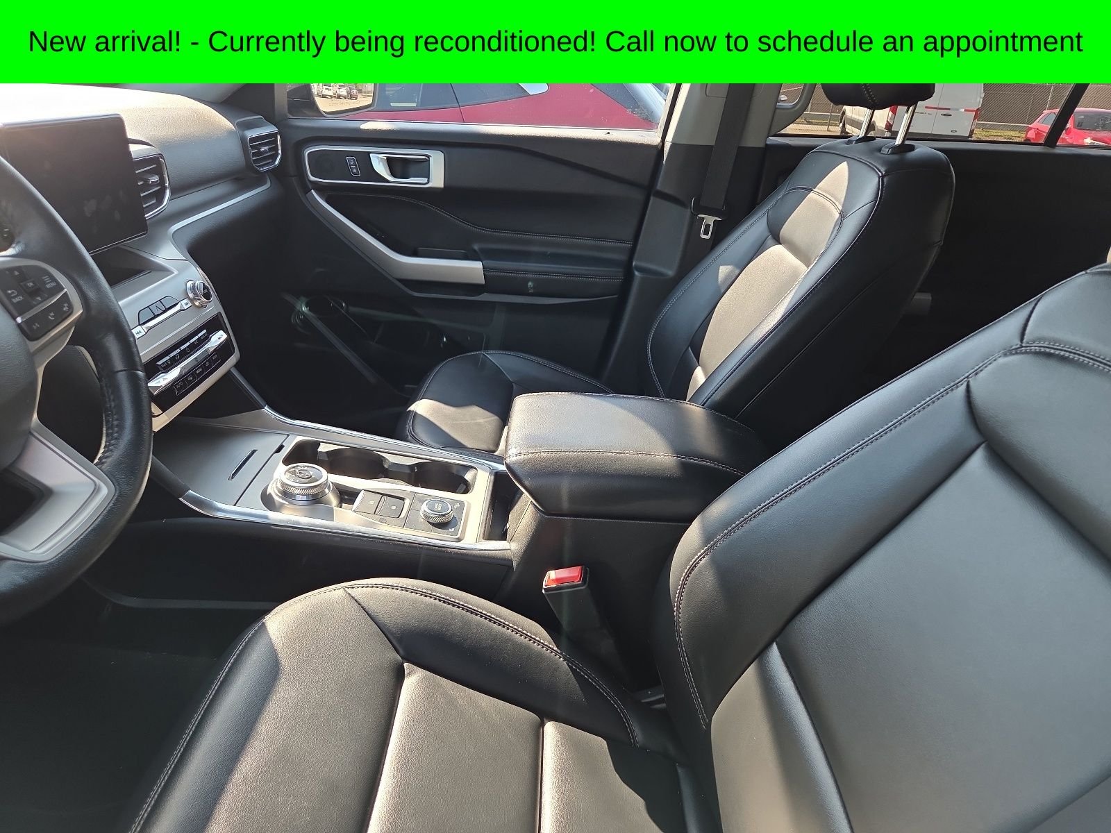 2022 Ford Explorer XLT 4WD's photo