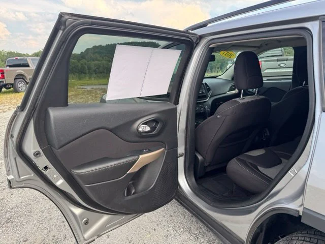 Used 2017 Silver Jeep Sport image 14