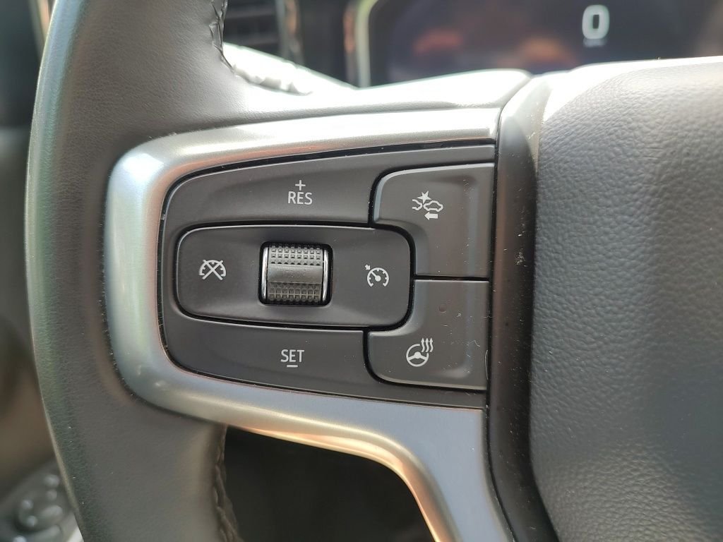 Used 2025 White Chevrolet LT image 25