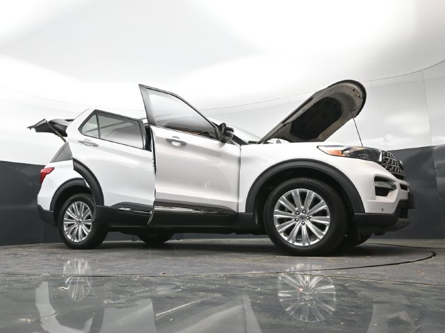 Used 2020 Oxford White Ford Limited image 57