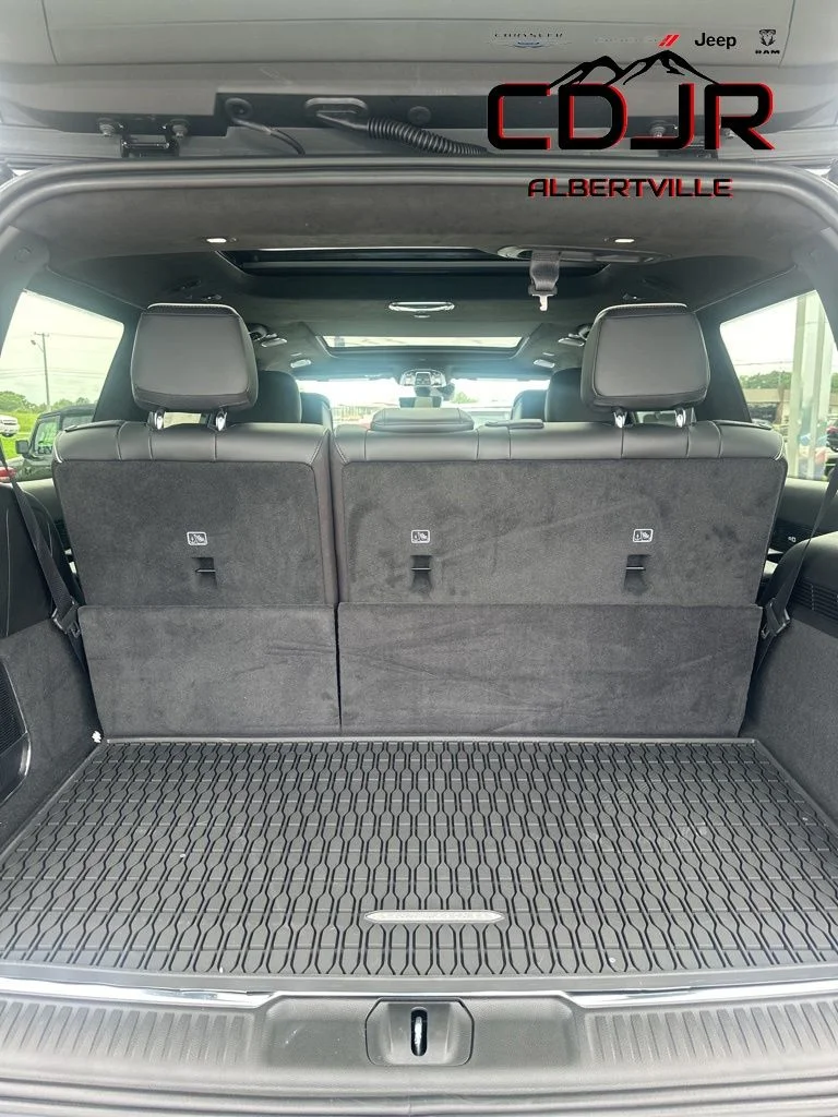 New 2024 Baltic-Gray Metallic Clear-Coat Exterior Paint Jeep Series II image 5
