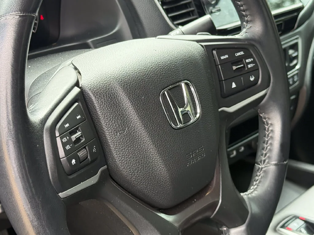 Used 2025  Honda RTL image 30