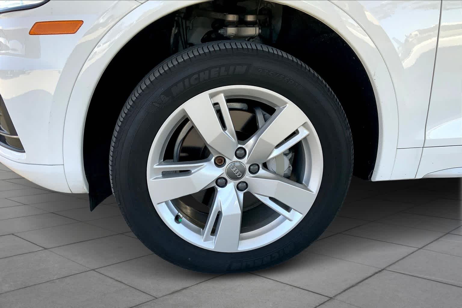 Used 2019 Ibis White Audi Premium Plus image 11