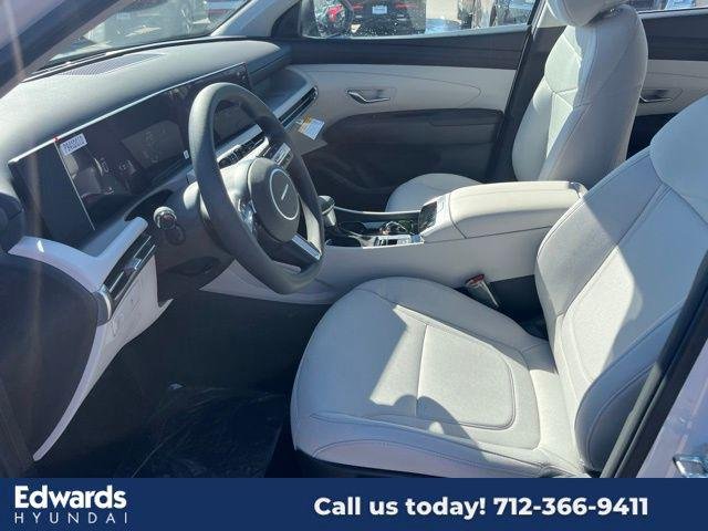 2025 Hyundai Tucson SE - Photo 12