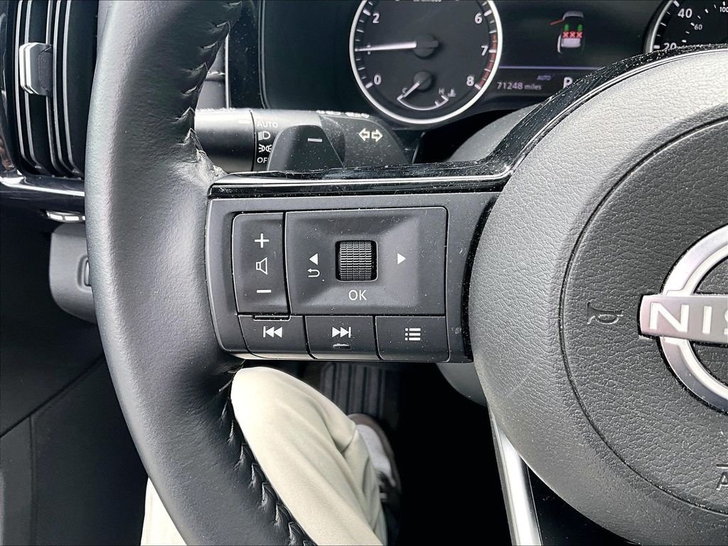 Used 2022 Gun Metallic Nissan SV image 24