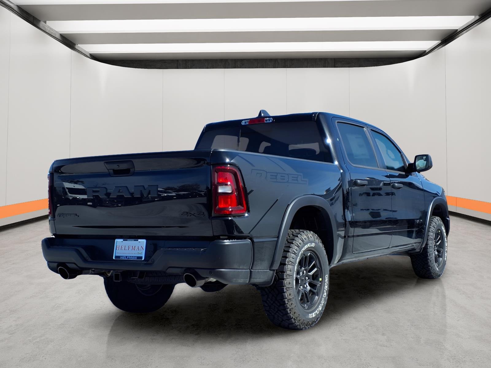New 2026 Diamond Black Crystal Pearl-Coat Exterior Paint RAM Rebel image 6