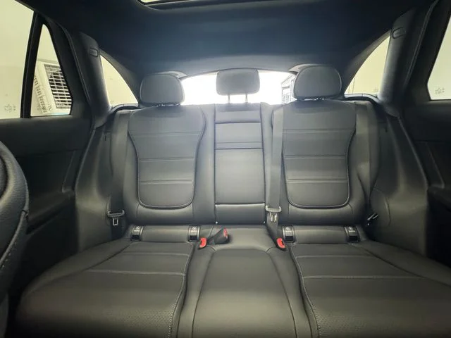 New 2027 Black Mercedes-Benz GLC 300 image 7