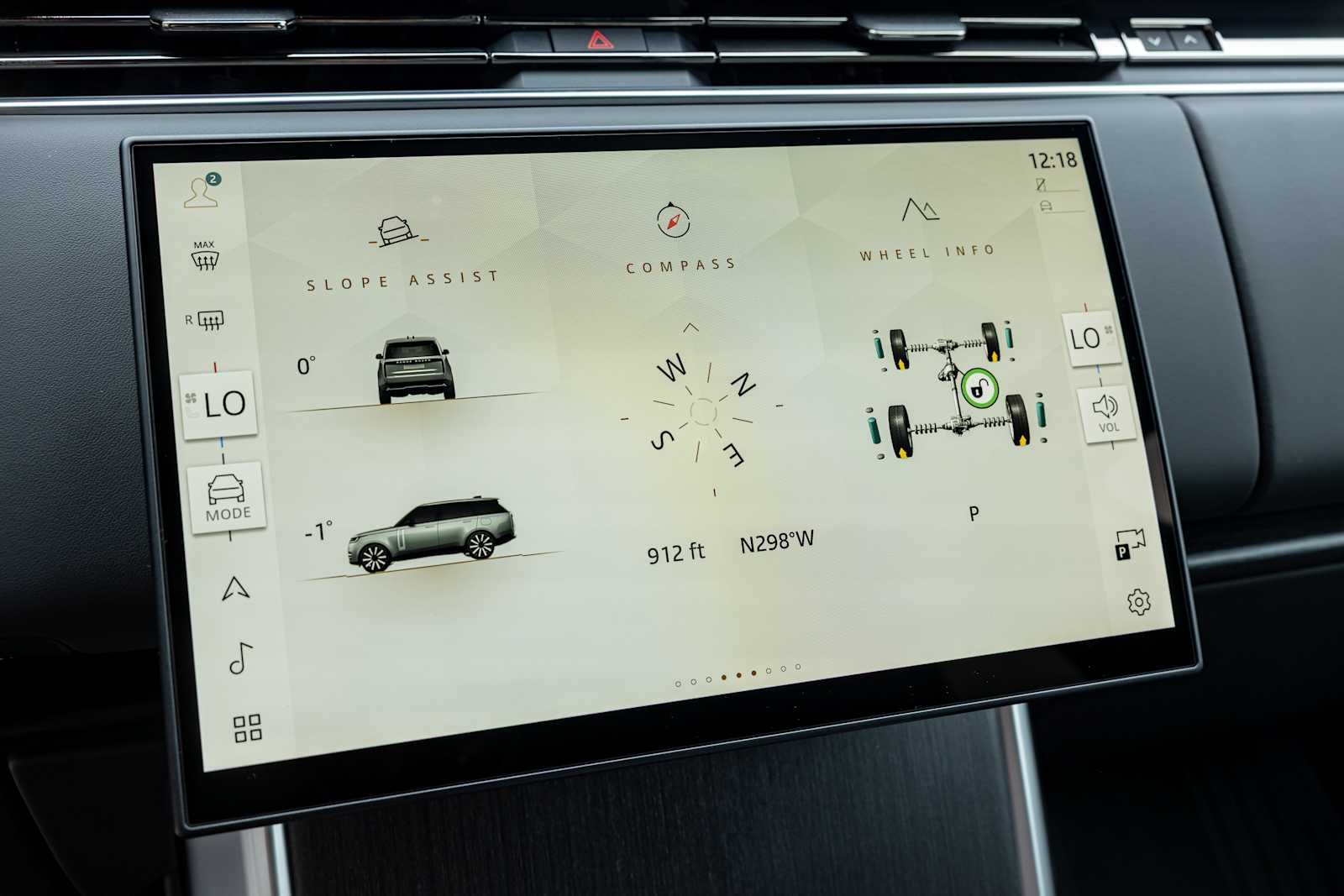 New 2026 Carpathian Grey Land Rover SE image 20