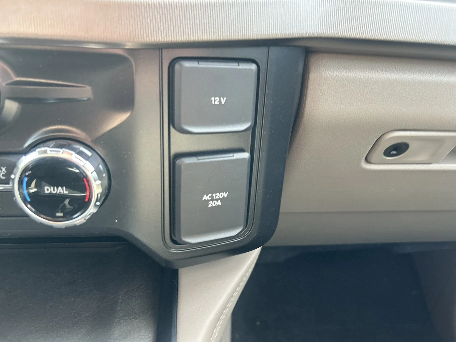 New 2026 Avalanche Ford Platinum image 23