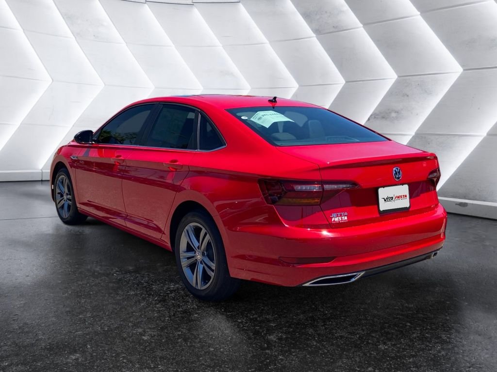Used 2019  Volkswagen R-Line image 6