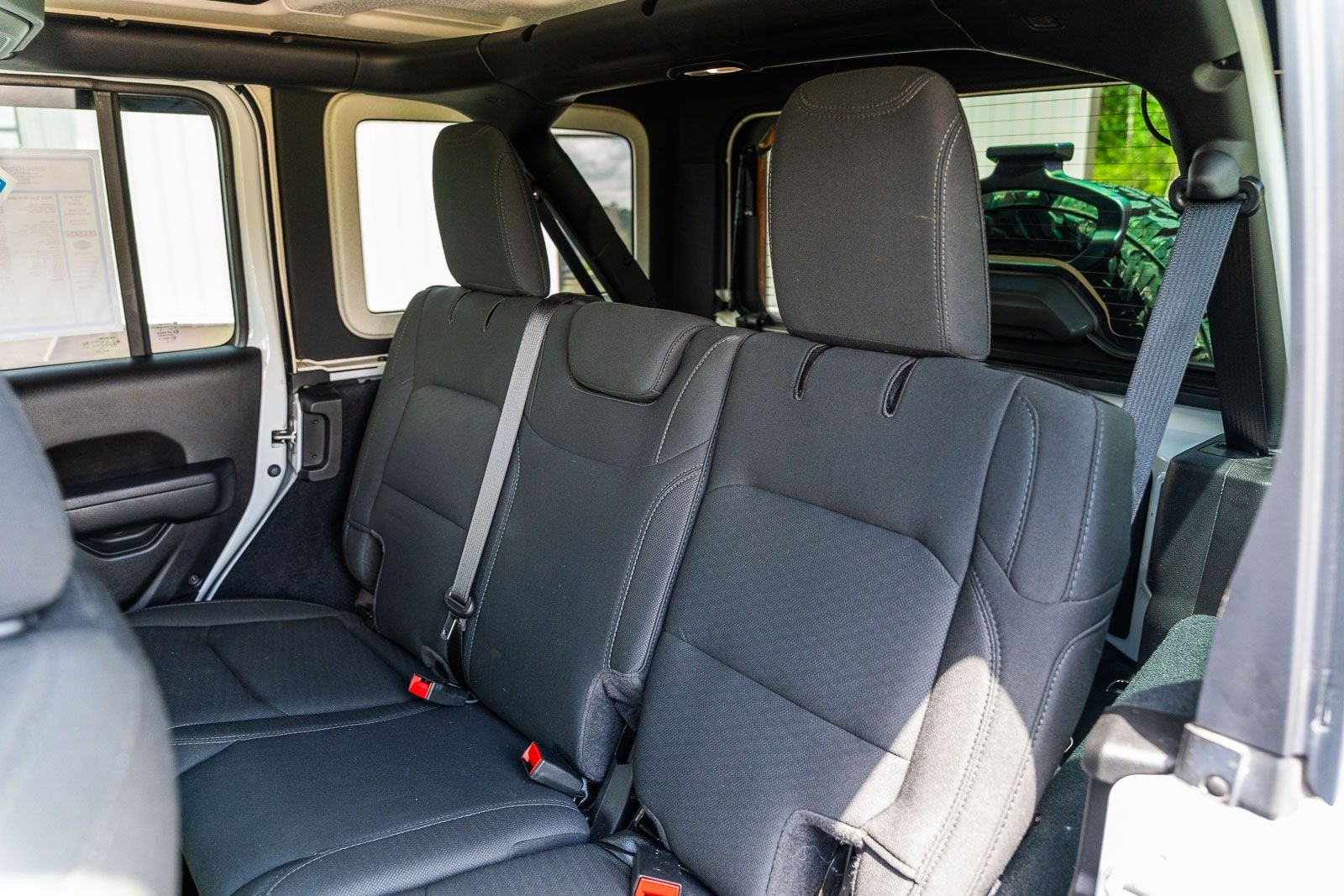 Used 2022 White Jeep Unlimited Sport Altitude image 29