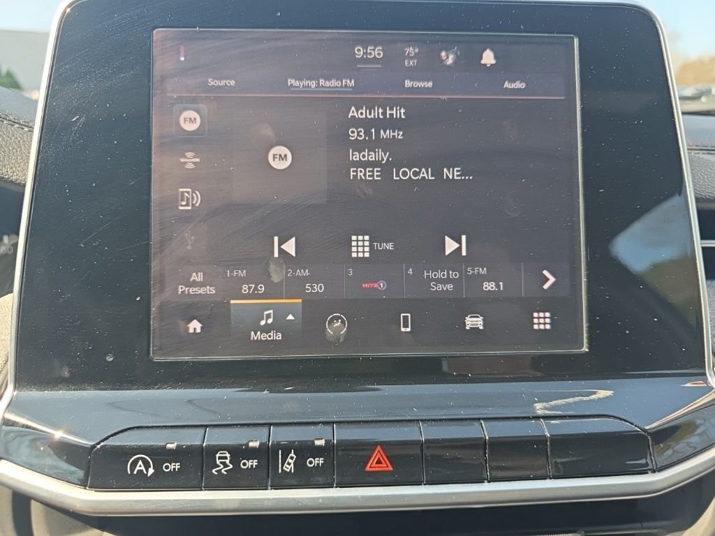 Used 2025 Black Jeep Latitude image 26