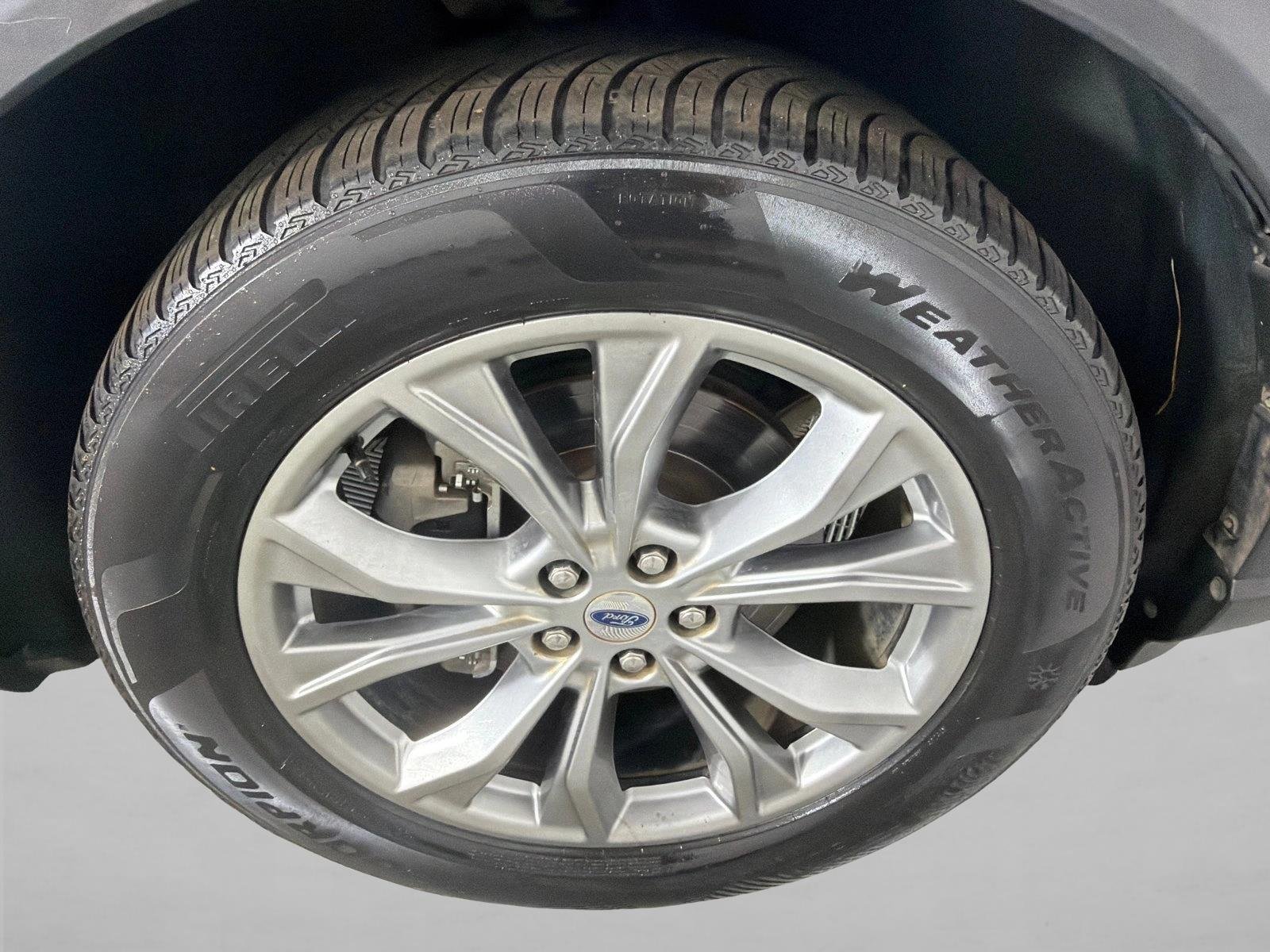 Used 2020 Silver Spruce Metallic Ford Limited image 13
