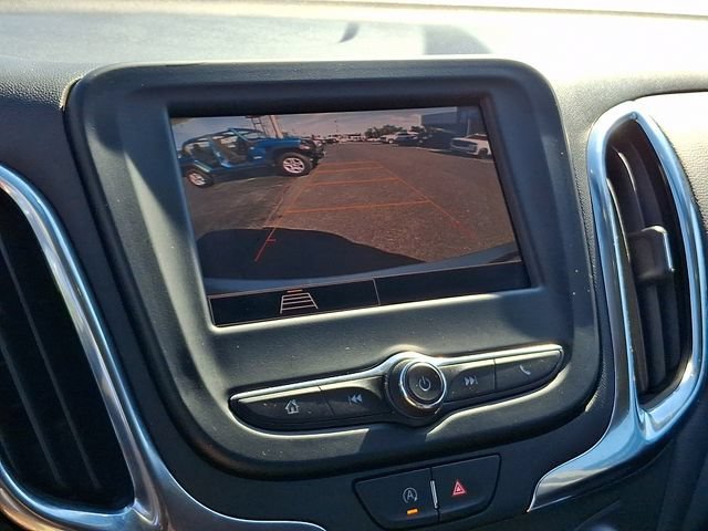 Used 2022 SILVER ICE METALLIC Chevrolet LT image 18