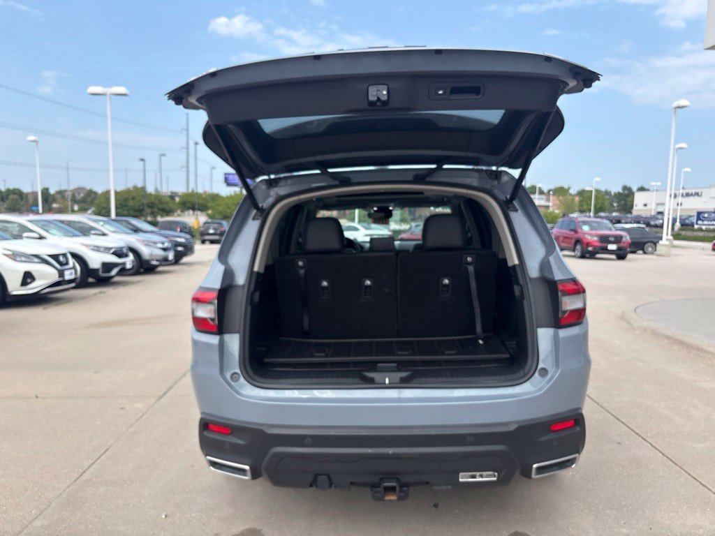 Used 2024 Sonic Gray Pearl Honda Touring 8 Passenger image 88