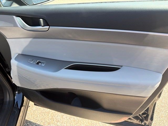Used 2020 Becketts Black Hyundai SEL image 23