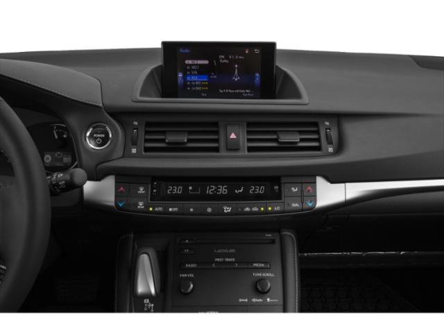 Used 2015  Lexus 200h image 10