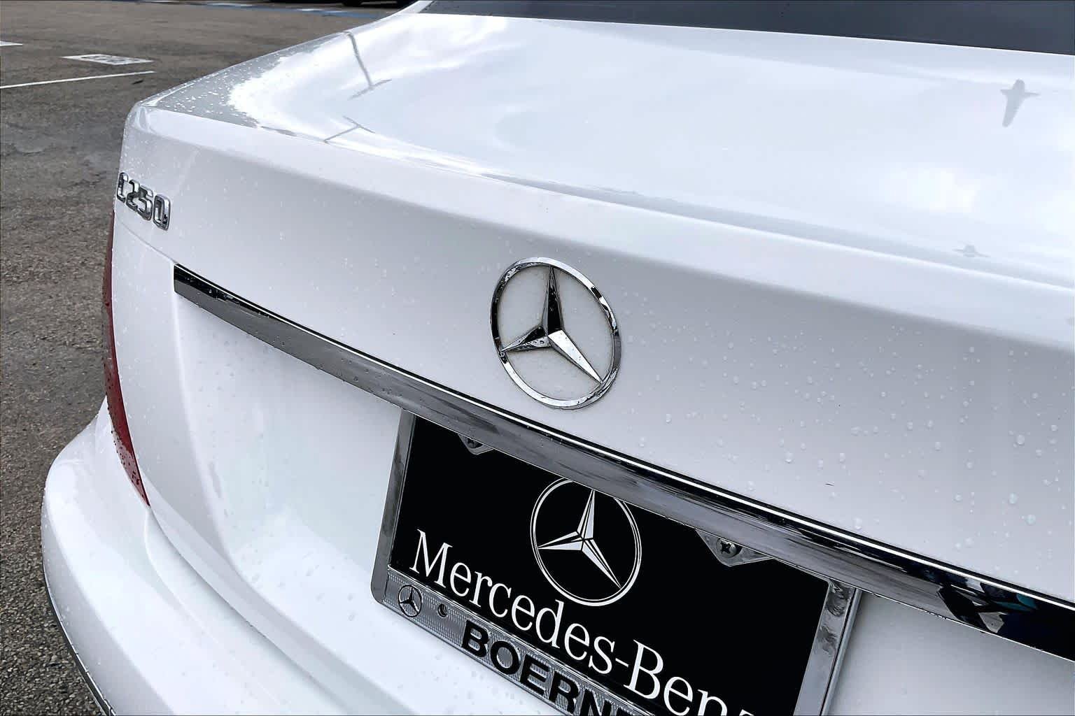 Used 2013 Polar White Mercedes-Benz C 250 Luxury image 28