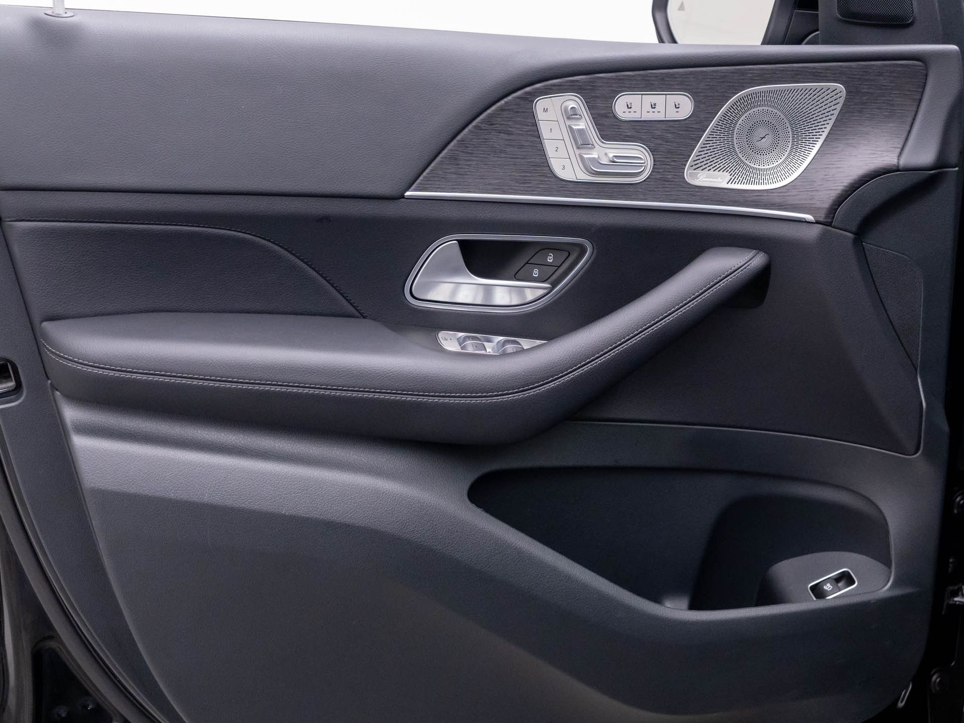 New 2026 Black Mercedes-Benz GLS 450 image 12