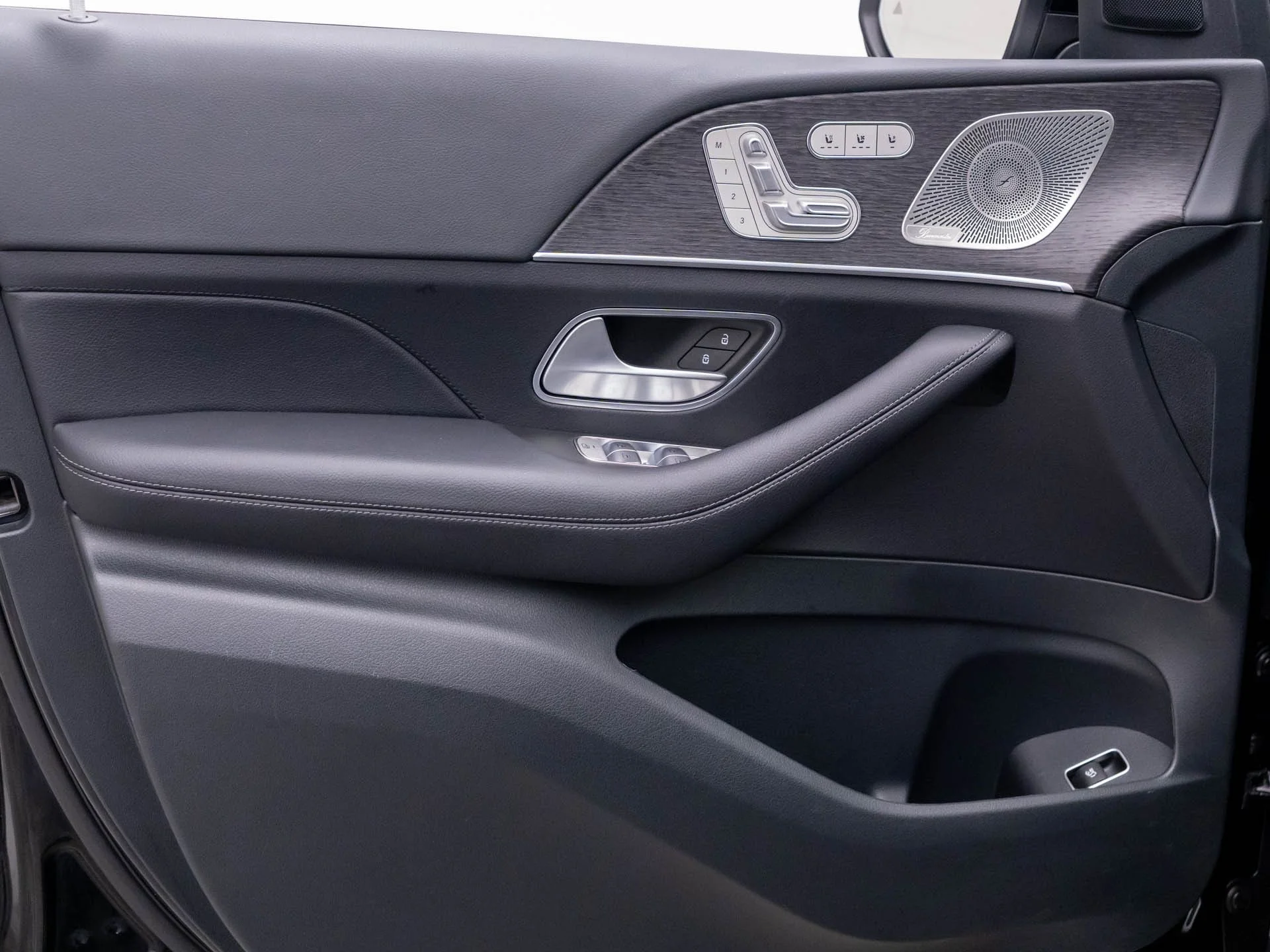 New 2026 Black Mercedes-Benz GLS 450 image 12