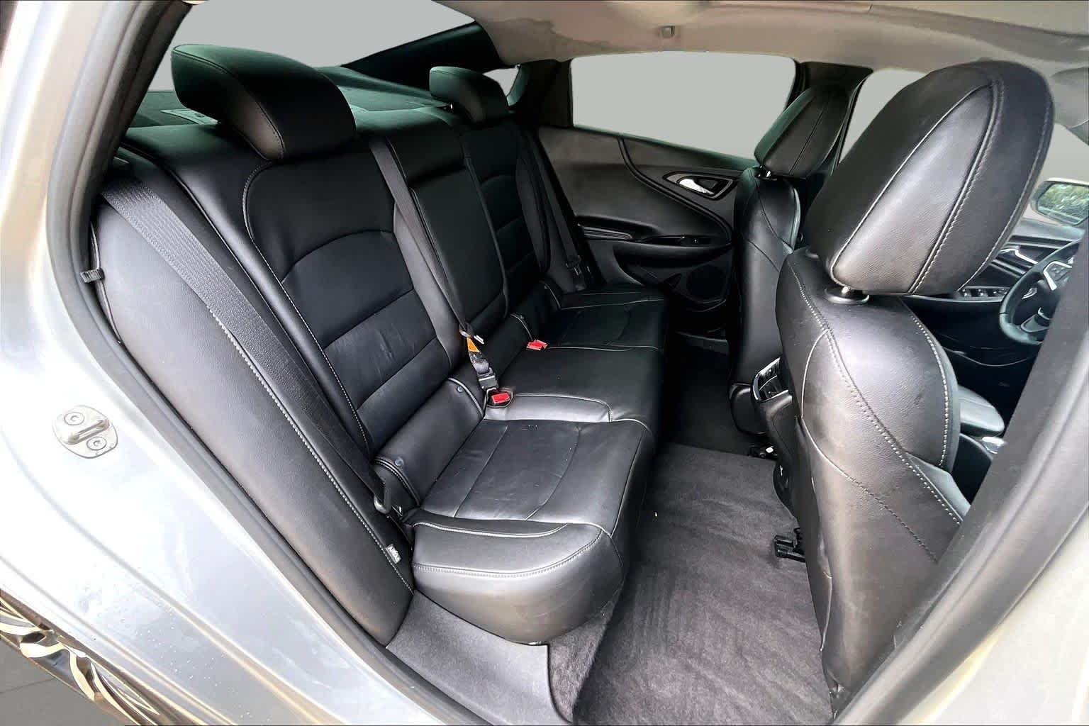 Used 2017 Silver Ice Metallic Chevrolet LT image 20
