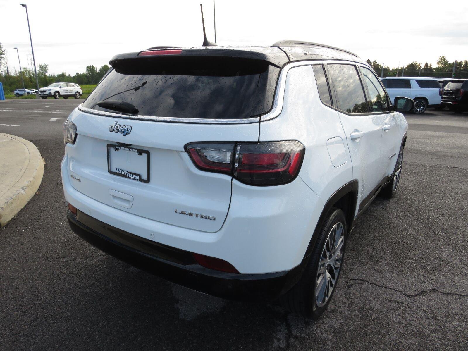 Used 2023 Bright White Clearcoat Jeep Limited image 8