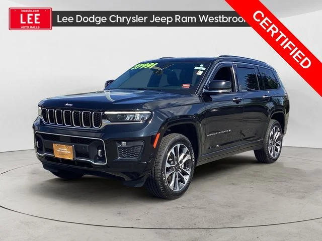 Used 2023 Diamond Black Jeep Overland image 1