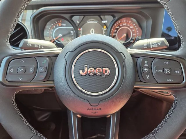 New 2026 Black Clear-Coat Exterior Paint Jeep 85th Anniversary Edition image 24