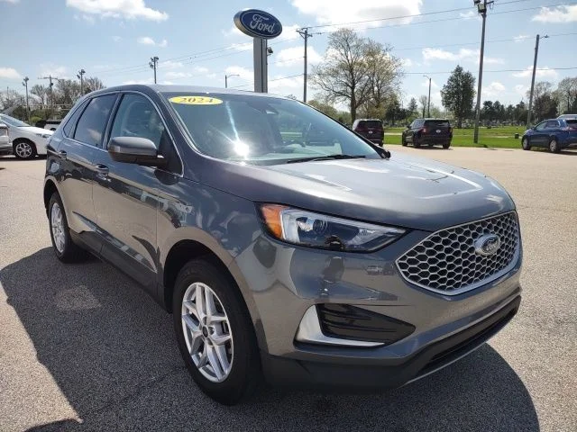 Used 2024 Gray Metallic Ford SEL image 8