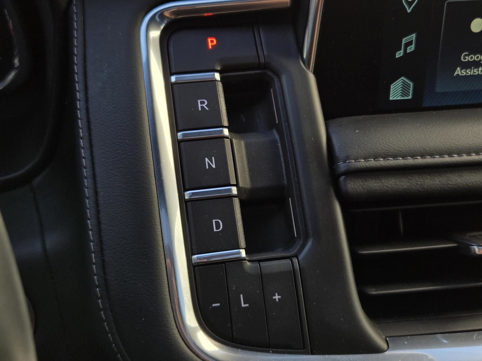 2024 Chevrolet Suburban Z71 - Photo 30