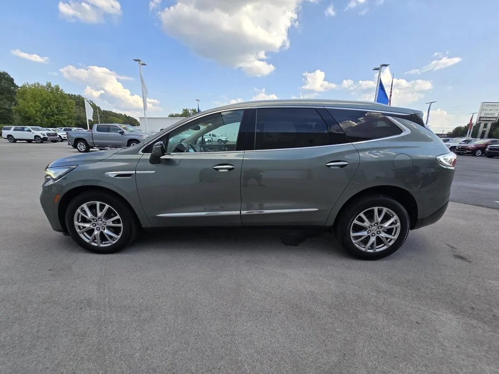 Certified Used 2023 Includes Pitch Dark Night lower exterior accent color.) Buick Essence image 4
