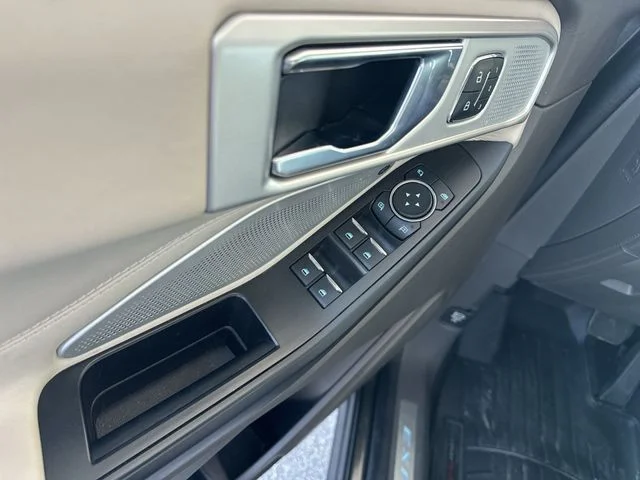 Used 2020 Gray Ford Platinum image 14