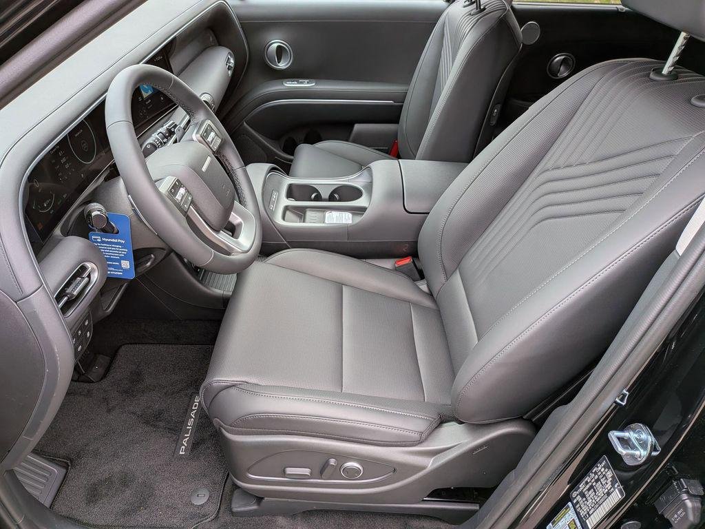 New 2026 Black Hyundai SEL 8P image 11